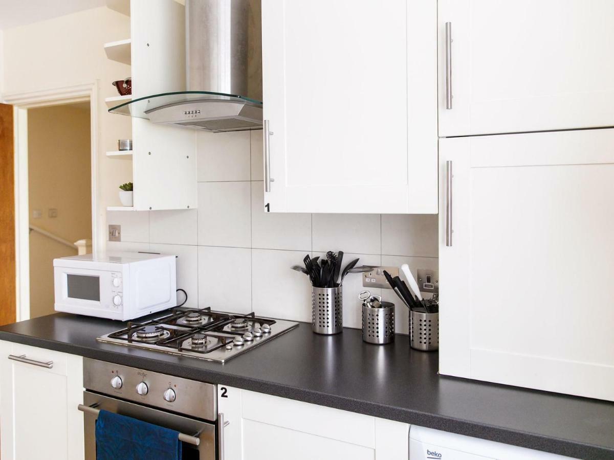 Mandeville Rooms Northolt  Eksteriør bilde